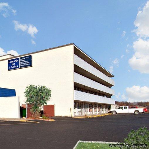 Motel 6-Pekin, Il Luaran gambar