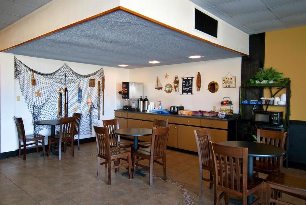 Motel 6-Pekin, Il Luaran gambar